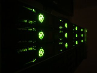 This month I installed a professional HPE ProLiant DL380p server in a datacenter in Amsterdam, read this post to see how this was done!